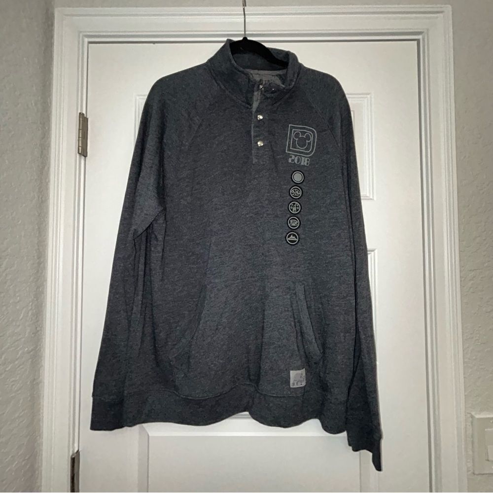 Disney Parks 2018 1/4 Button Front Long Sleeve Pull Over Sweatshirt